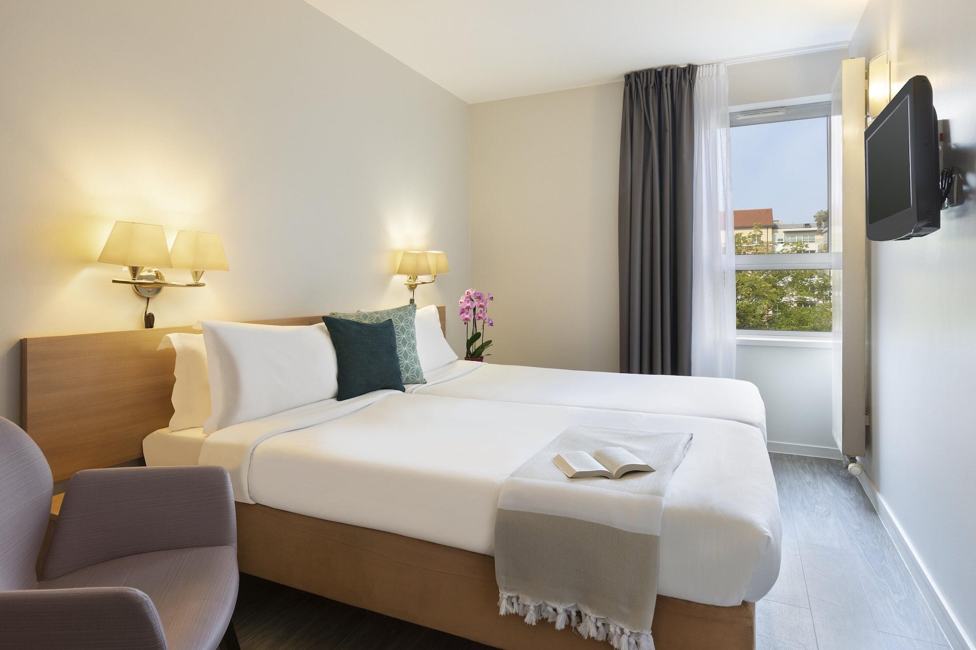 Residence Inn By Marriott Paris Didot Montparnasse Exterior foto